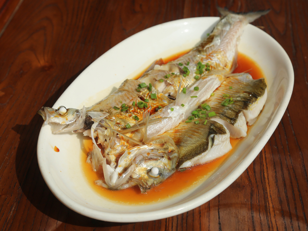 宁波东钱湖湖鲜-浪里白条,酱汁朋鱼,酱汁白条鱼