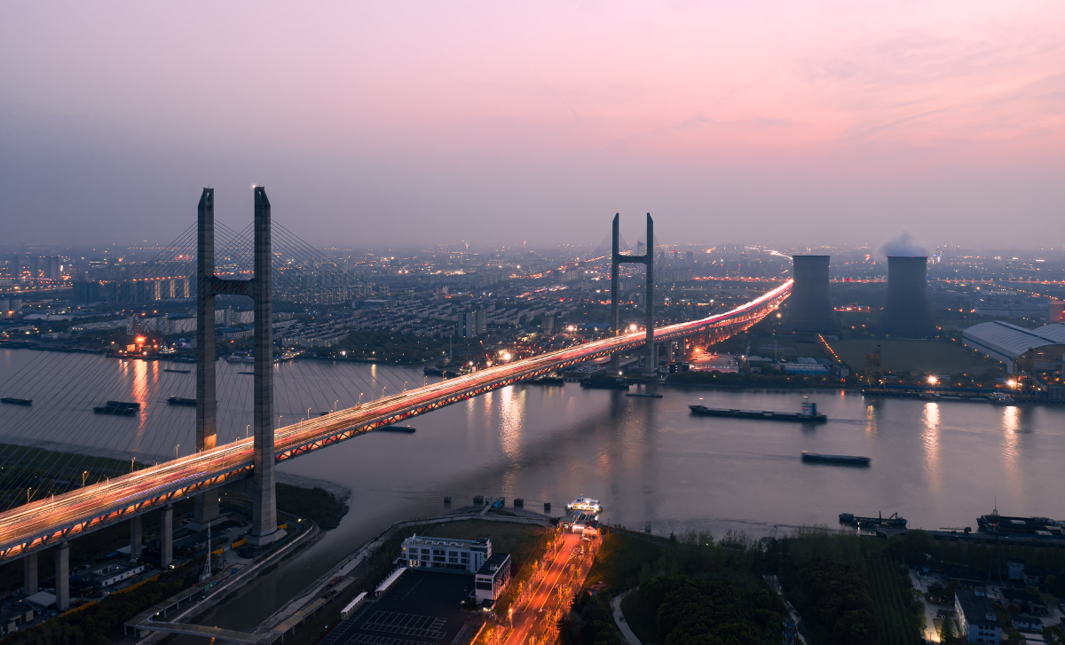 闵浦大桥9张堆栈拉车轨天气通透度实在是差了点