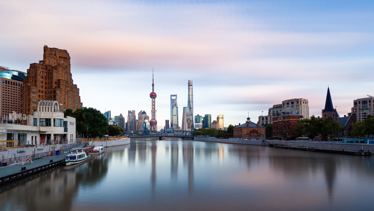 乍浦路桥乍浦路桥上海经典机位每年都要拍n次这是从延时摄影中抽出50