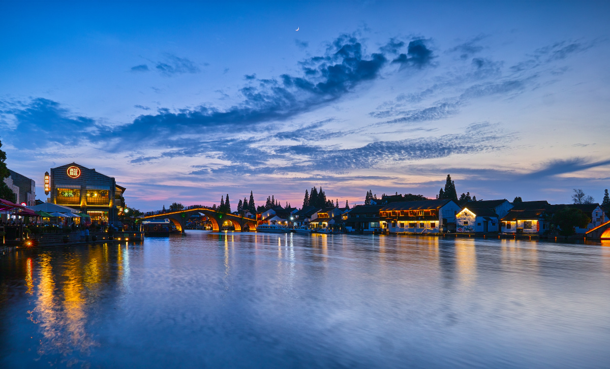 1/129冷色调人像风光_del_上海13753城市建筑大赏城市色彩还没有人