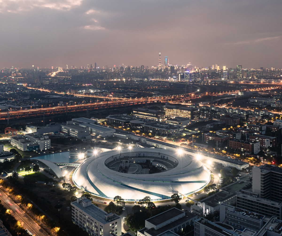 上海光源上海光源是第三代中能同步辐射光源坐落于张江高科技园区2084