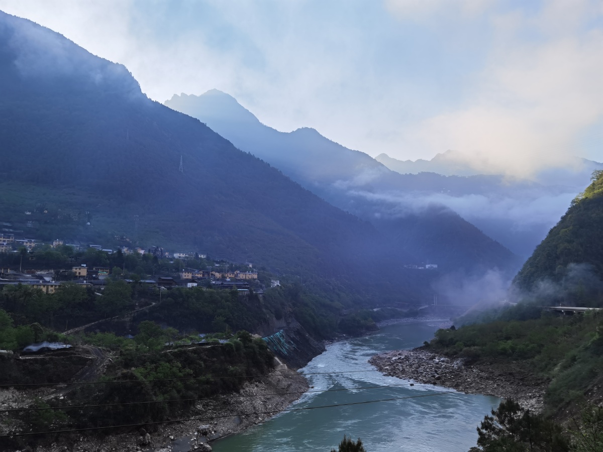 美丽云南彩云之南云南大自然真的美爆蓝天绿树真舒服