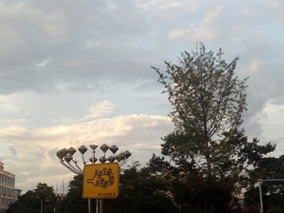 2745437