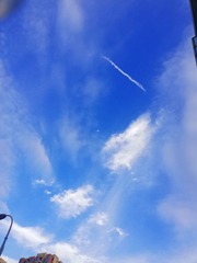 28050