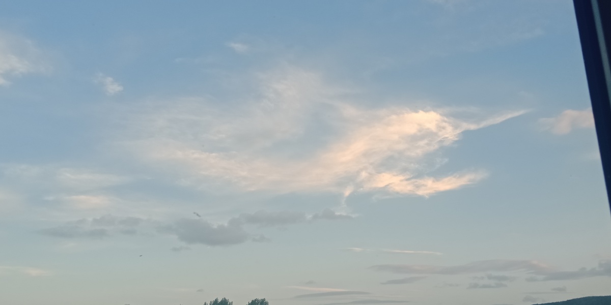 柔情的天空无滤镜作者实拍