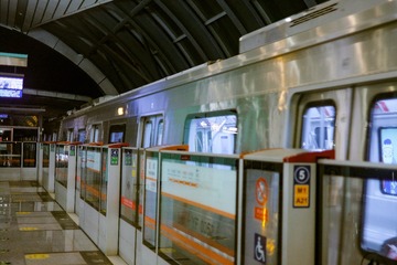1054597