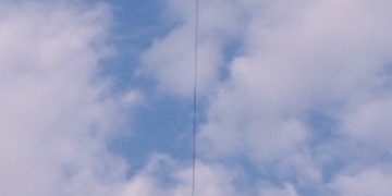 1068573