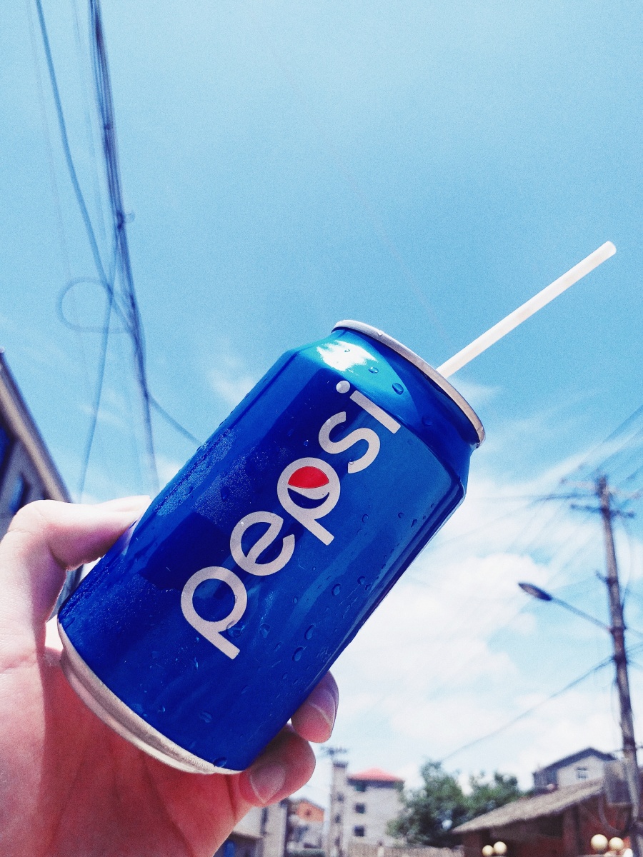 肥宅最快乐的事情就是喝肥宅快乐水