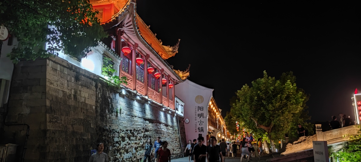 夜市里有生活味噢