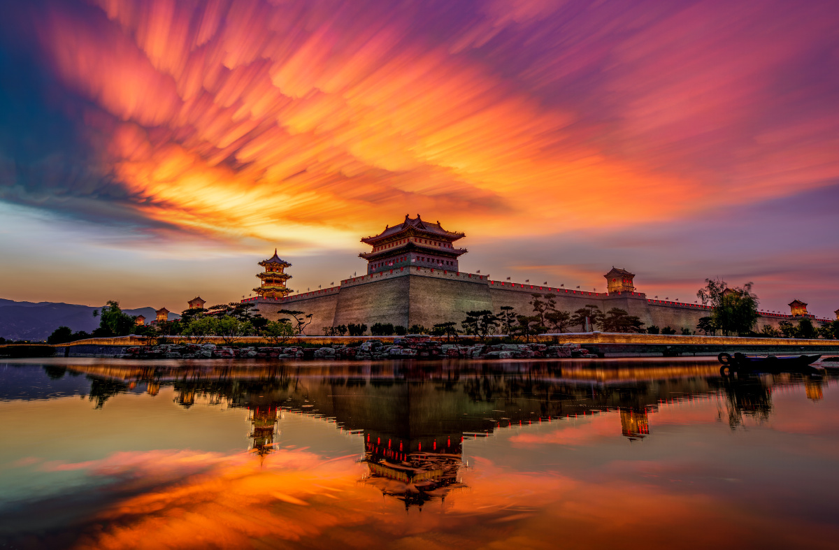 日落下的太原古县城