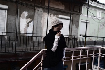 001