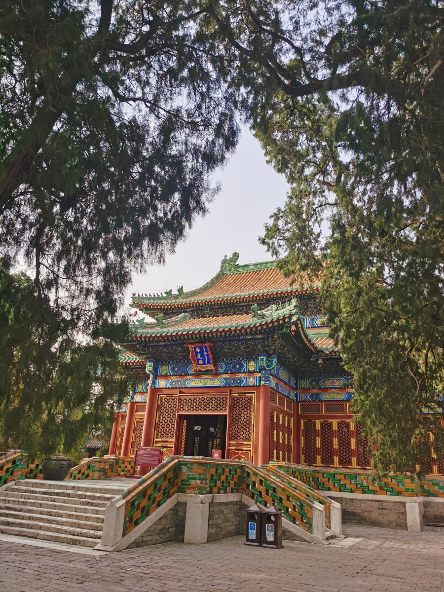 北京北海公园团城承光殿