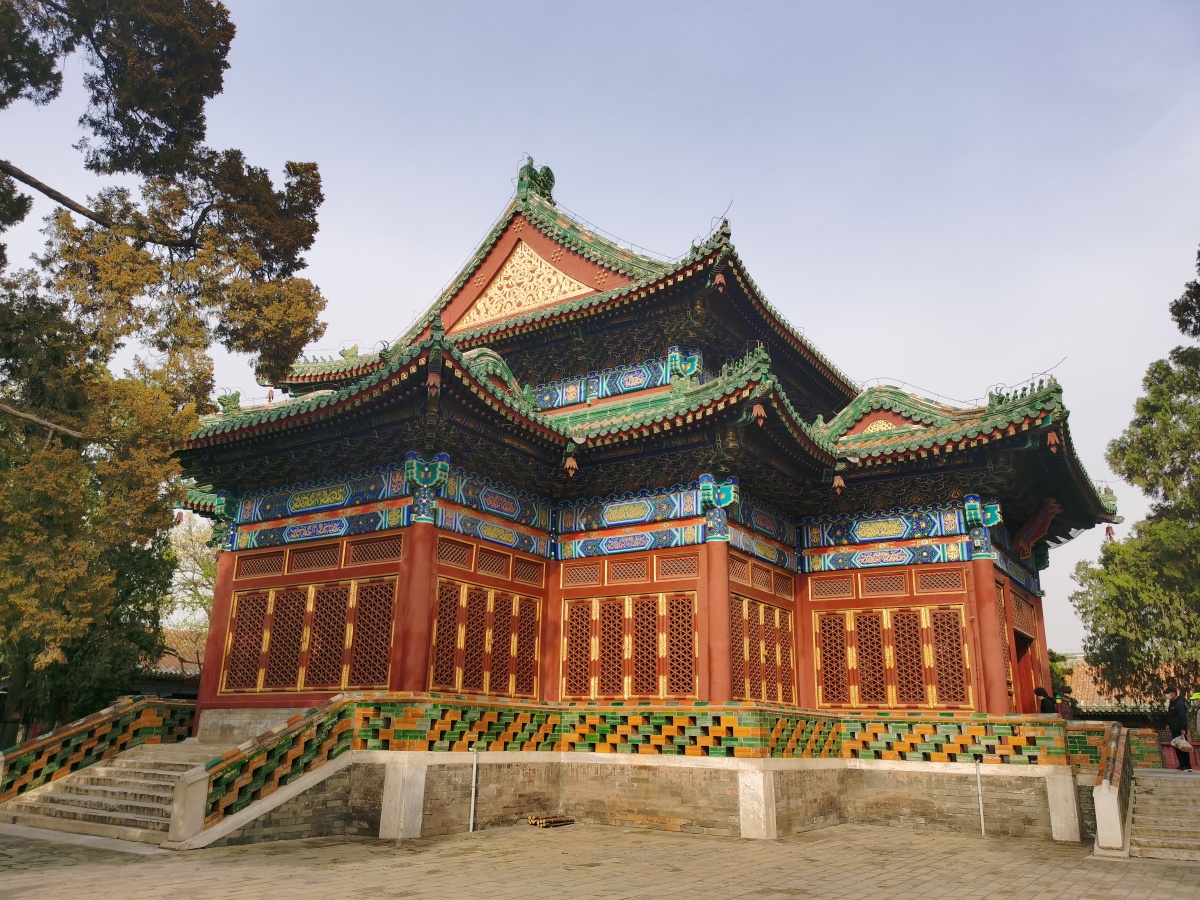 北京北海公园团城承光殿