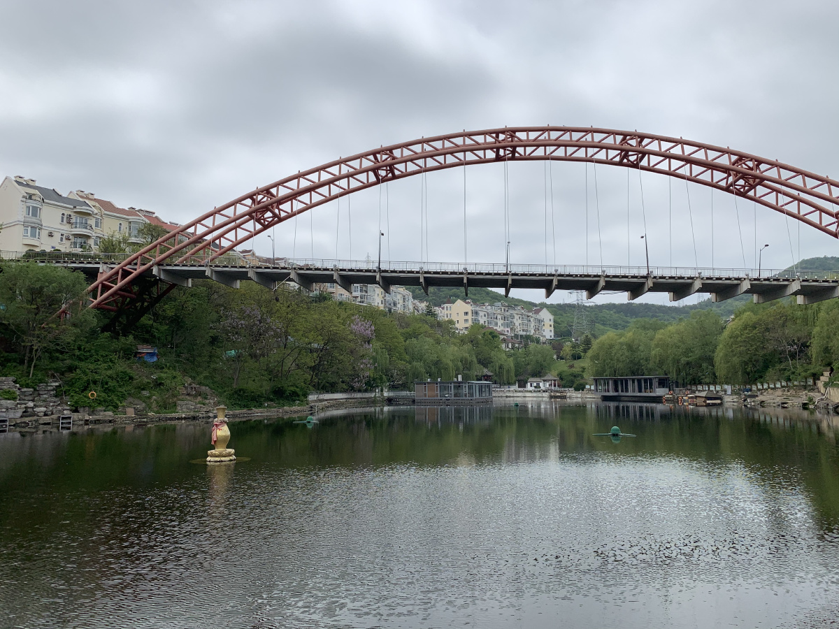 湖中桥摄于大连老鳖湾