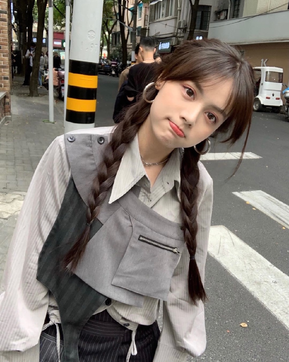 快手美女十一泪