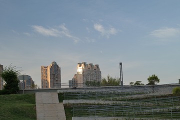 610679