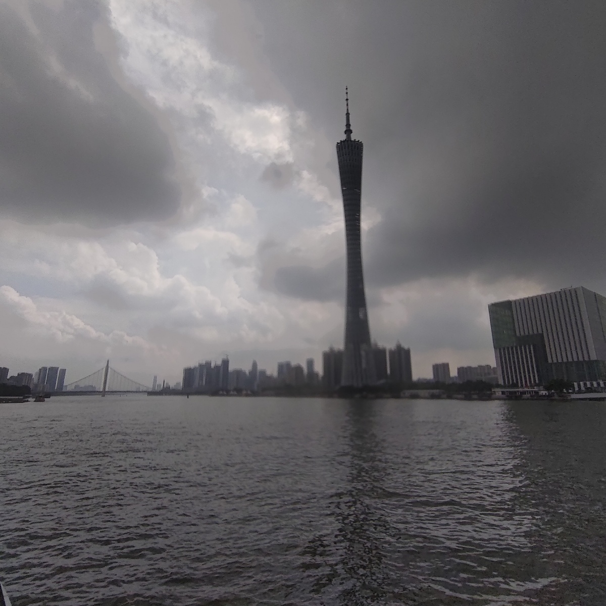 阴天下的广州好想拍到晴天的广州