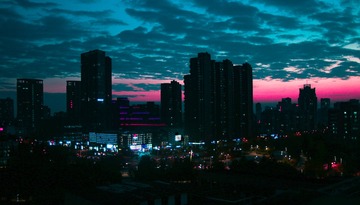 104427