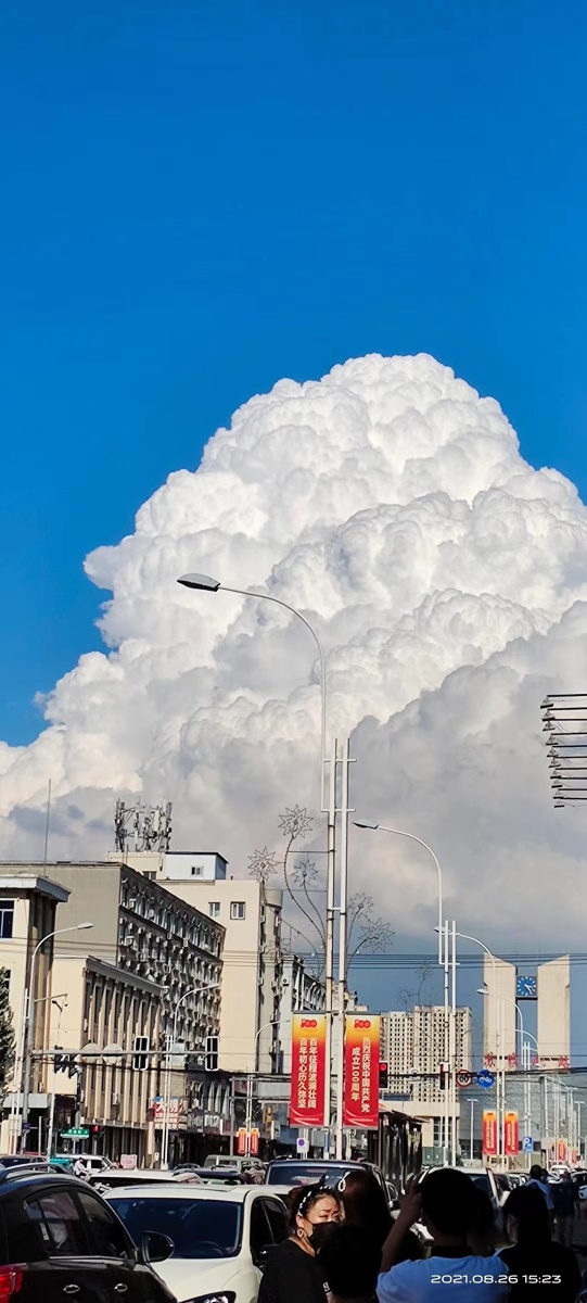 天空中的棉花糖