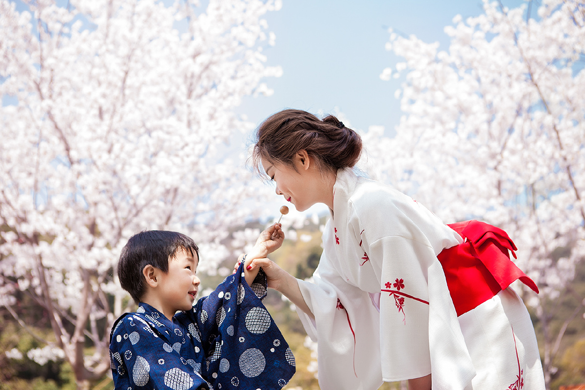 想念那个樱花盛开的季节最喜欢的一对母子也是最喜欢一组亲子照每张都