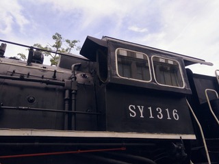 652