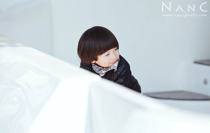暖暖白<br />
亲爱的小宝贝，你能有那么疼你爱你的妈妈、爸爸、爷爷奶奶，C梦阿姨都好羡慕你~！组图稍后奉上