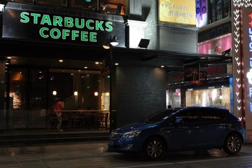 Starbucks 夜景