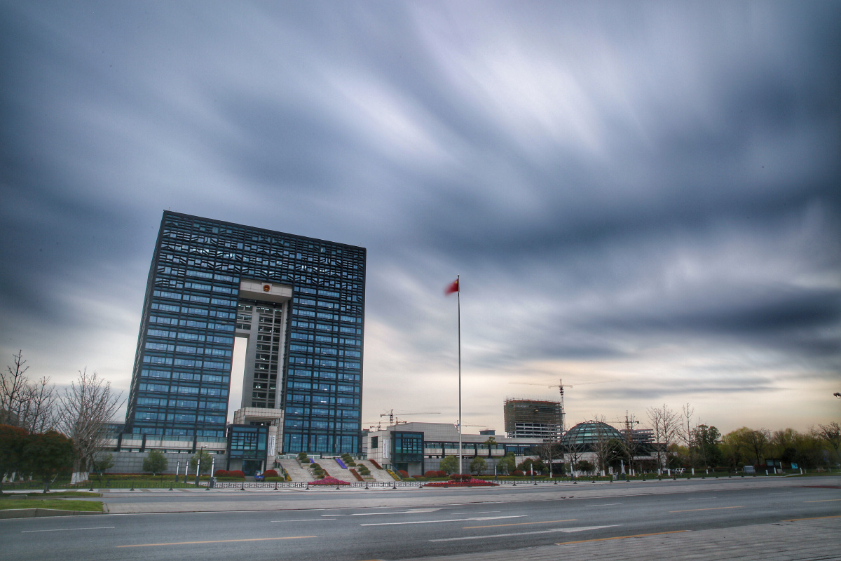 拍摄于南浔区政府广场.屠旭东关注