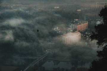 1493372