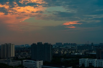168403