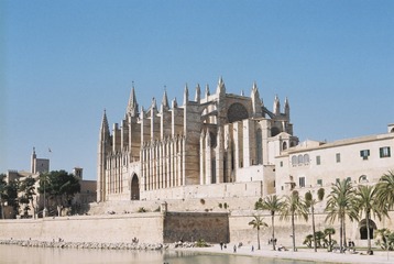 D9070792-68F7-4BF1-A3DA-A61659979610/L0/001