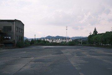 15DA27BF-8F1C-409E-B152-E97B7AB664D8/L0/001