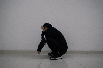 001