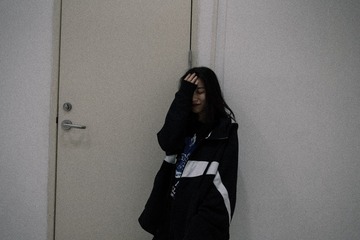 001
