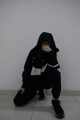 001