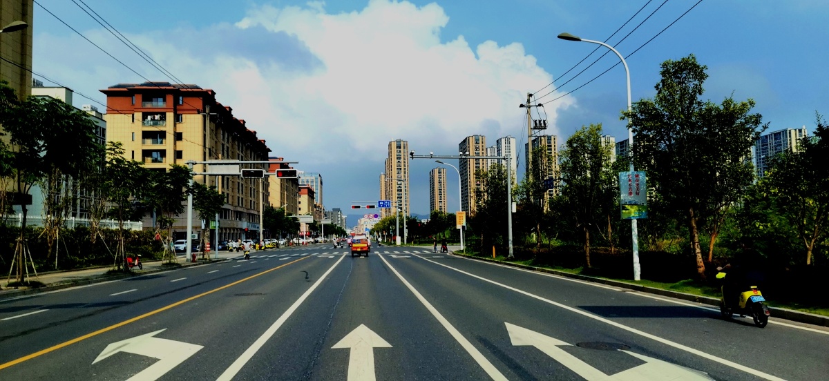 前方路口如人生的每一次选择迷茫且重要04