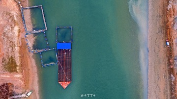 1176572