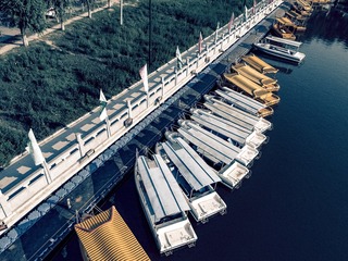 270633
