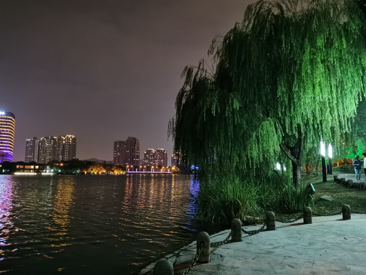 苏州小石湖夜色