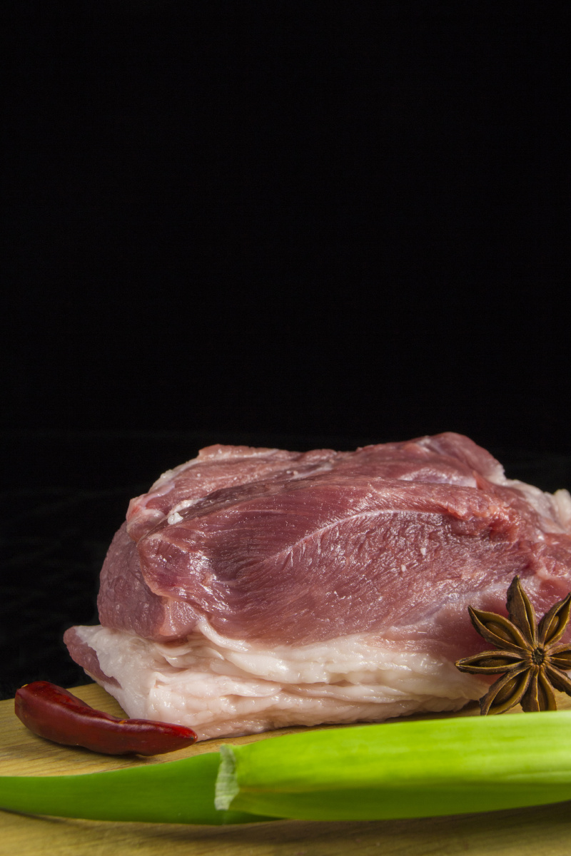 一块肉与调味料