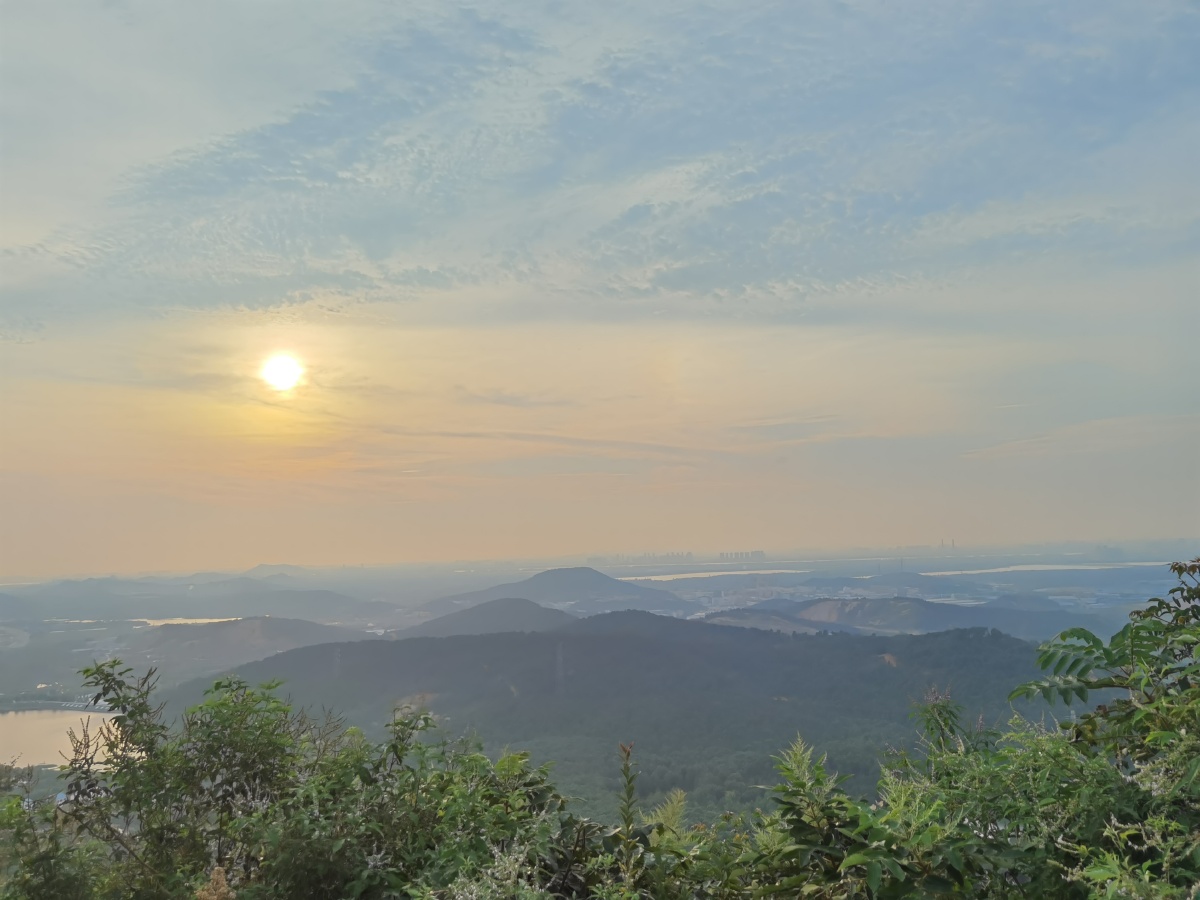 周末武汉八分山长江大桥