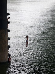 dive in han river