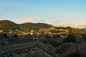 8BB35956-249D-48CC-A9CA-7AC0EAFAE98F/L0/001
