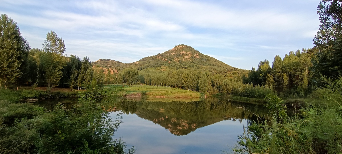 原生态风光沂蒙山碧水蓝天环境优美