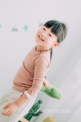 733136