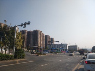 615557