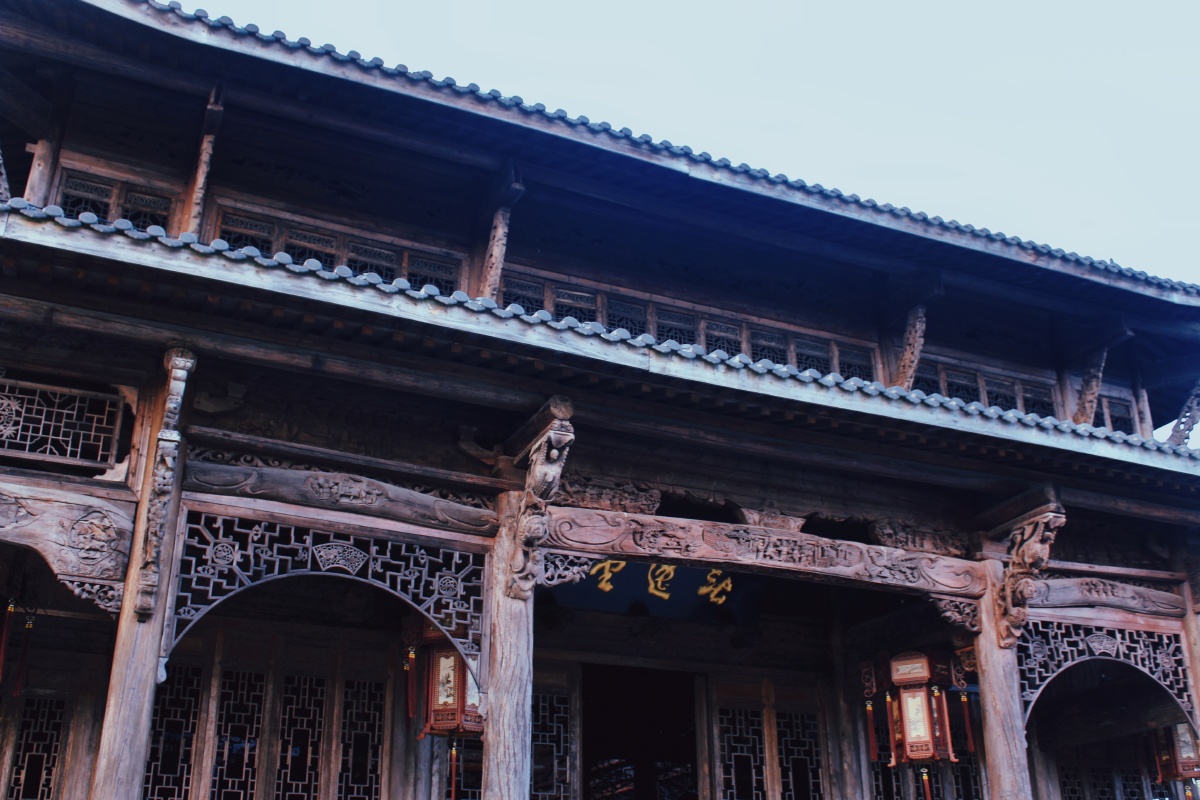 老建筑木结构雕梁画栋