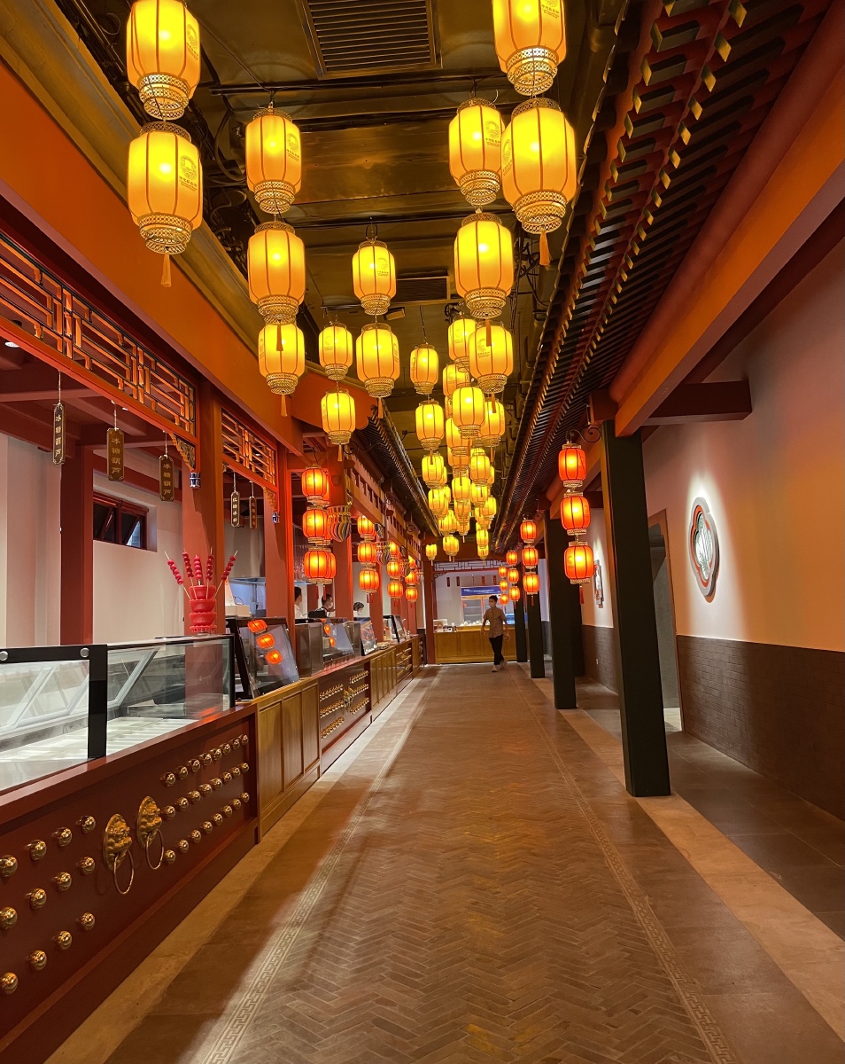 圆明园打卡新地标拾光买卖街感受京味古街市井文化