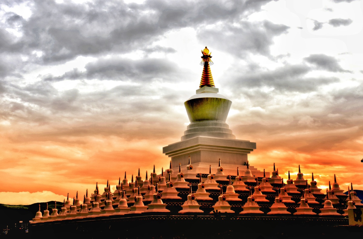 藏佛塔