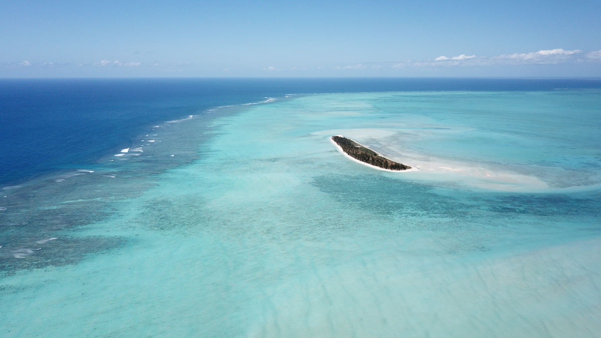 无人机航拍非洲的小岛